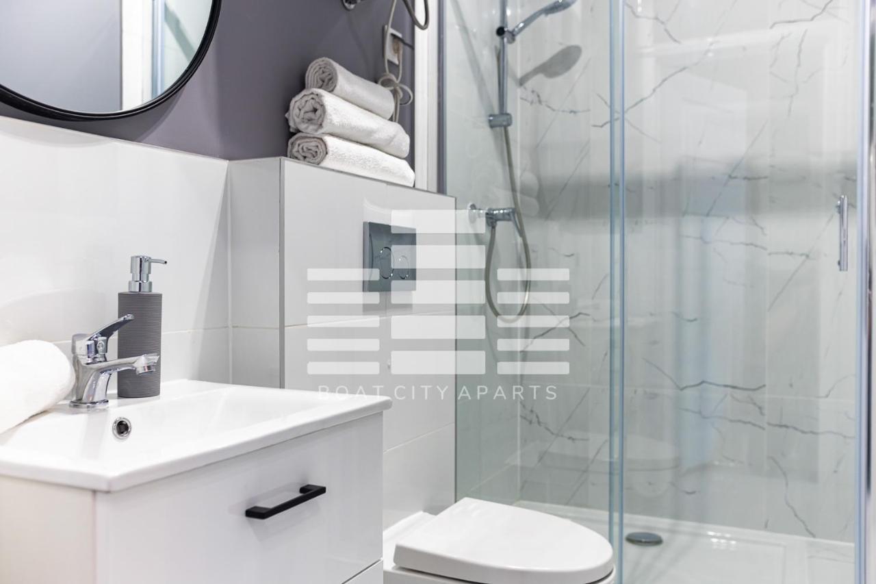 Boat City Aparts - Dworzec Lodz Fabryczna Ngoại thất bức ảnh